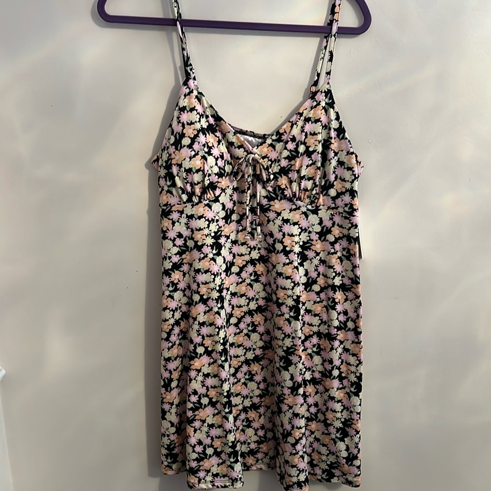 Floral Mini Dress Size XL (15-17), stretchy material